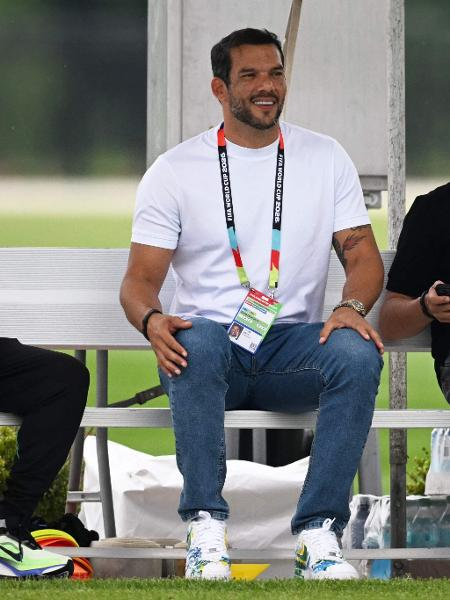 LunaBambam74's tweet photo. Bastidores indicam que #SamirXaud está com os dias contados na presidência da CBF.
Segundo apurações que ganharam força nesta segunda feira, a saída de Samir Xaud do comando da CBF é considerada questão de tempo, com estimativa de cinco a dez dias para sua retirada do cargo https://t.co/wXWYG2MFZK