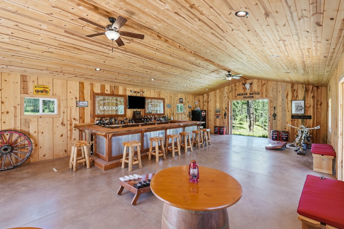 christians_team's tweet photo. #JustListed  12230 Red Cliff Road, Sturgis, SD | $1,449,000
4 Bedrooms | 2 Bathrooms | 2,557 Sq. Ft. | 18.71 acres with zero covenants
.
- https://t.co/Oi3j7Cjf6N
- Private saloon built as its own outbuilding, ready for gatherings year round
- Call 605-340-0768 for details https://t.co/rfVCmwHZJB