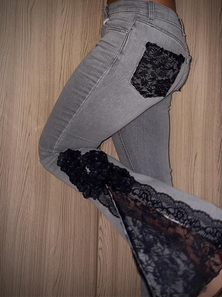 archivedlooks's tweet photo. Lace jeans https://t.co/f98QBWW9k4