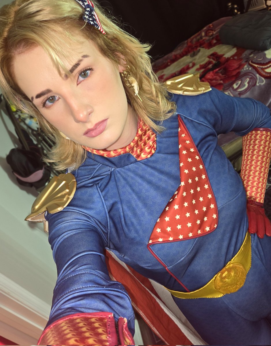 allisnara's tweet photo. Femlander Debut 😝🇺🇲

#femlander #homelander  #theboys #homelandercosplay #cosplay #genderbent https://t.co/hHRhMBti2p