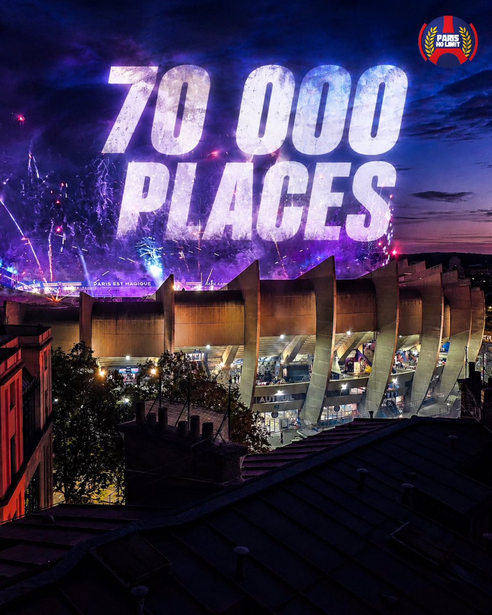 Xparisnolimit's tweet photo. ❤️💙🆕🏟️ Les dirigeants du PSG ont officiellement annoncé qu’ils envisageaient de pousser la capacité du nouveau Parc des Princes à 70 000 places. Une option inattendue puisque pendant des années, le club et la mairie ont expliqué que le curseur ne pouvait dépasser 60 000 spectateurs.

Les travaux désormais envisagés par le PSG sont imposants. Ils consisteraient à conserver un certain nombre d’éléments de béton déjà en place, notamment les 50 portiques qui offrent à l’édifice son design si singulier. Entre chacun d’entre eux, tout serait détruit et reconstruit avec des infrastructures ultramodernes. Les tribunes prendraient de l’ampleur et l’enceinte gagnerait en hauteur avec, sans doute, un troisième niveau de tribunes et un toit rétractable.

Augmenter la hauteur du Parc des Princes n’est pas la seule piste envisagée pour augmenter sa capacité. Les dirigeants souhaitent l’installation de places debout, comme l’UEFA l’autorise désormais en Ligue des champions. Cela plaît énormément aux Ultras et cela permet d’augmenter très sensiblement la capacité d’accueil.

Exemple le plus célèbre en Europe, la Südtribüne du stade de Dortmund — surnommée le mur jaune — peut accueillir 16 000 supporters assis et 25 000 debout… L’effet est exceptionnel. Nasser al-Khelaïfi le sait. Le président qatari possède la meilleure équipe du monde, il rêve désormais d’avoir la meilleure ambiance d’Europe.

Les dirigeants tablent sur un chantier d’un an qui obligerait l’équipe à jouer ailleurs. Mais évidemment, rien n’est acté pour le moment. Le point crucial sera de trouver un accord sur le prix de vente du stade, qui sera fixé une fois que toutes les cartes seront sur la table. Un certain enthousiasme accompagne ce projet du côté du club. En restant au Parc, le PSG garderait son âme tout en se projetant sur les 50 prochaines années.

Si le chantier parisien s’annonce long et sinueux, il rencontre pour le moment une adhésion politique et populaire qui devrait s’avérer décisive.

🌍 Le Parisien