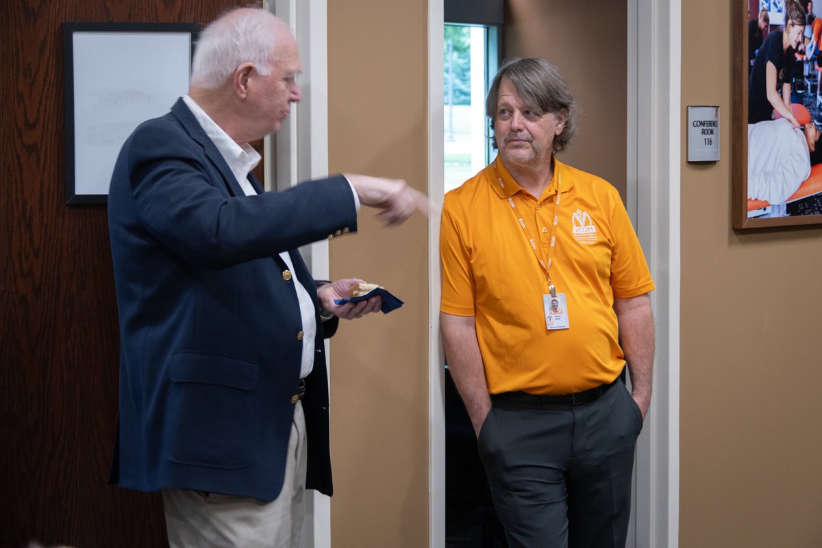 VCOMCAROLINAS's tweet photo. VCOM-Carolinas said goodbye to Steven Lewis, MD, Discipline Chair and Assistant Professor for Obstetrics and Gynecology with a casual farewell gathering featuring light refreshments. We would like to thank Dr. Lewis for his years of dedication and service to VCOM-Carolinas. https://t.co/kJiQ3kgsIh