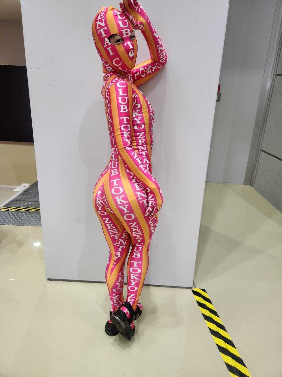 Zentai_suki's tweet photo. ゼンタイ買ったのに、最近着れてないぃ
過去写真を https://t.co/T2D7t1BmTl