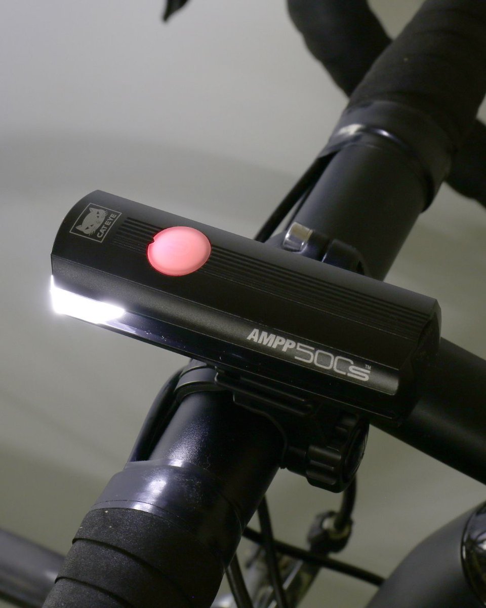 CatEyeBicycle's tweet photo. Has your light been over-discharged?!

Rechargeable batteries degrade over time due to self-discharge when unused, and uncharged. Give it an additional charge for about 30 minutes every six months to keep your battery healthy, and your light ready to go on your next adventure! https://t.co/oNNmaMrMgu