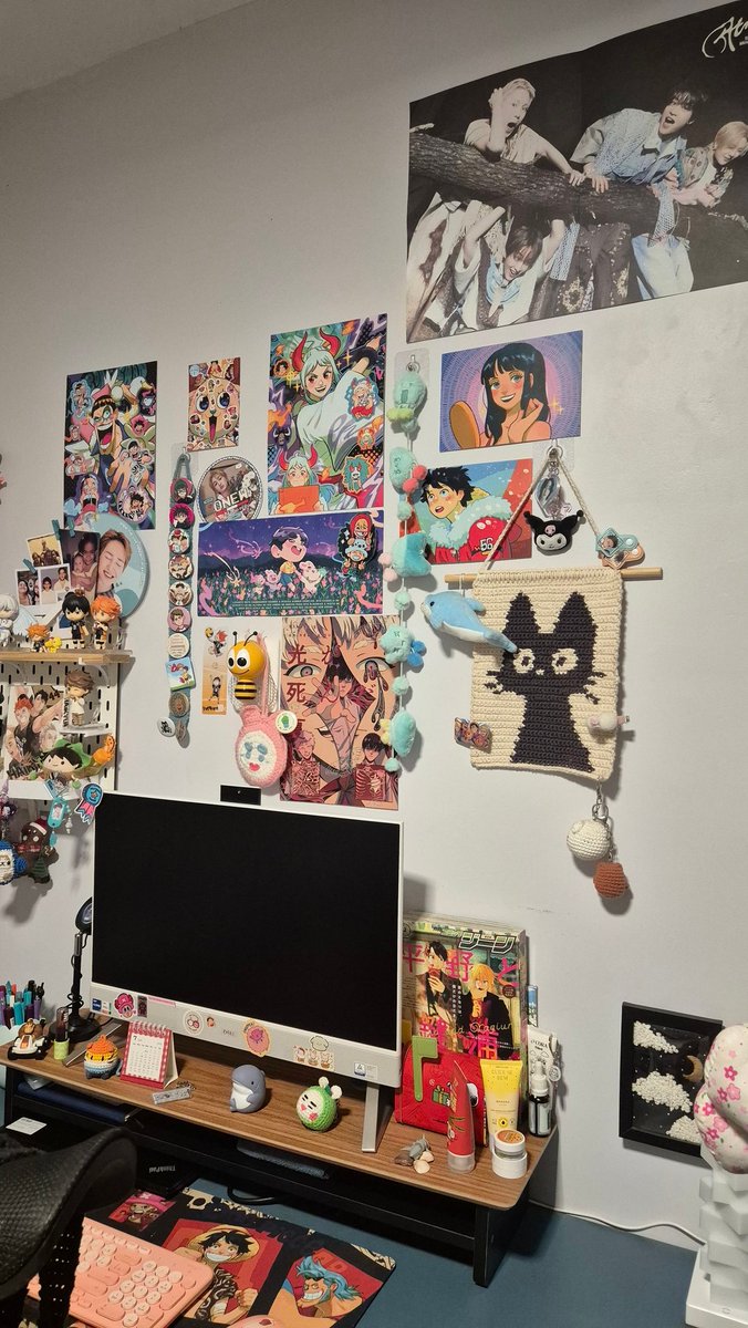 ronoashi's tweet photo. quarto de uma mulher de 29 anos https://t.co/YCrnTnKRkM