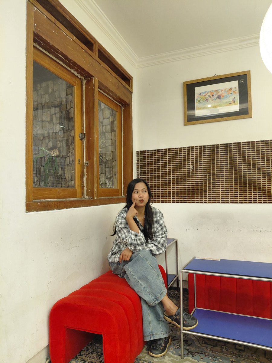 longliveamdc's tweet photo. Menemukan cafe gemas di Solo. https://t.co/rLrfs5oYax