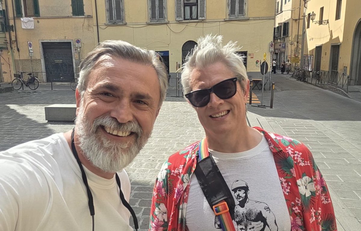 ggoksoy's tweet photo. En sıra dışı ekran işlerinden Jackass’in yaratıcısı ve yüzü olan Johnny Knoxville - @realjknoxville ile tanışmak büyük keyifti. @jackassworld 

#jackass #johnnyknoxville #rome #mtv https://t.co/DOonyI0F8z