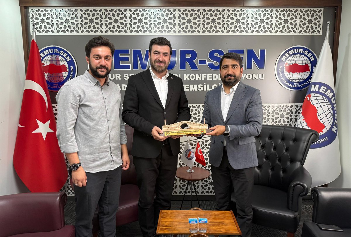 mstemrebalci's tweet photo. 📍Adıyaman

Memur-Sen Adıyaman İl Temsilcimiz @demirmehmet02 ve Genç Memur-Sen İl Başkanımız @SaitBOYBEY ‘i ziyaret ettik. 

Kıymetli başkanlarımıza misafirperverlikleri için teşekkür ediyoruz. https://t.co/N2J26TFgBk