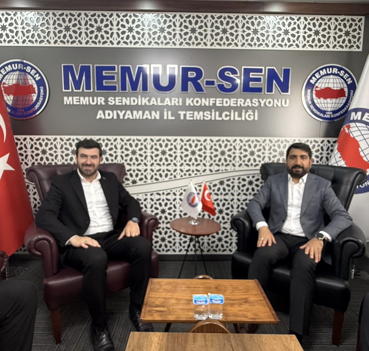 mstemrebalci's tweet photo. 📍Adıyaman

Memur-Sen Adıyaman İl Temsilcimiz @demirmehmet02 ve Genç Memur-Sen İl Başkanımız @SaitBOYBEY ‘i ziyaret ettik. 

Kıymetli başkanlarımıza misafirperverlikleri için teşekkür ediyoruz. https://t.co/N2J26TFgBk