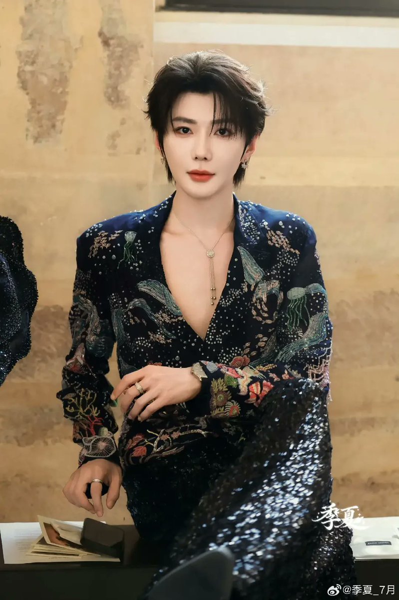 ShiTianTeez's tweet photo. HaoYiran x Rahul Mishra Fall/Winter 2026 Haute Couture Show

#haoyiran https://t.co/QOk4q4cGxG