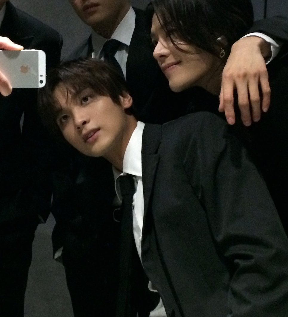 tastesuns's tweet photo. Haechan dilihat lihat mirip lee min ho sumpah difoto ini😭😭 lee donghyuck lee min ho https://t.co/0AM7wtPWWQ