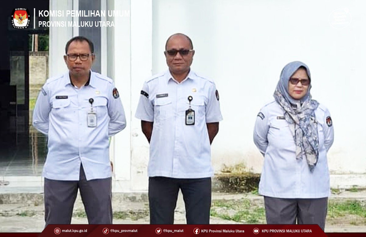 kpu_malut's tweet photo. #TemanPemilih, KPU Provinsi Malut  melaksanakan apel pagi di halaman kantor KPU Malut, Senin (6/7). Apel dipimpin oleh Anggota KPU Provinsi Malut, Muhktar Yusuf. Sebagai komandan apel Kasubag Teknis, Ambar Perdana Sebastin, dan diikuti oleh jajaran sekretariat.
#KPUMelayani https://t.co/Bqut4Z5Civ