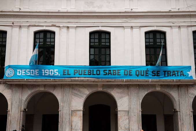 _LBDTW_'s tweet photo. Feliz día a nuestra ciudad  de parte del único club que DIO LA VUELTA OLÍMPICA POR EL TÍTULO MÁS IMPORTANTE DE LA PROVINCIA POR TODA CIRCUNVALACIÓN. 
De norte a sur, de este a oeste, la mayoría siempre es celeste y la única estrella que brilla en el cielo cordobés SE LA PUSO BELGRANO