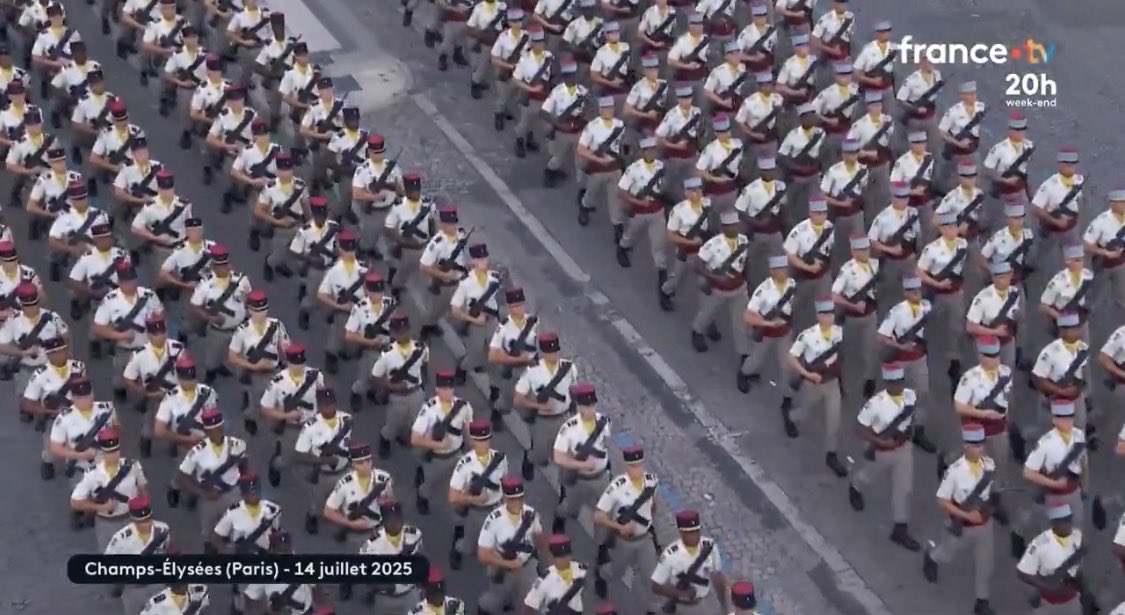 lacavapeter's tweet photo. Scandaleux ce 14 juillet imposé par Macron en faisant défiler des soldats ukrainiens adorateur du Illème Reich
Une destruction de +
Pardon à nos militaires et autres qui vont défiler
Mais c’est la première fois que je ne vais pas regarder ce défilé de la honte

Qu’en pensez-vous? https://t.co/VvkGI8pMcA