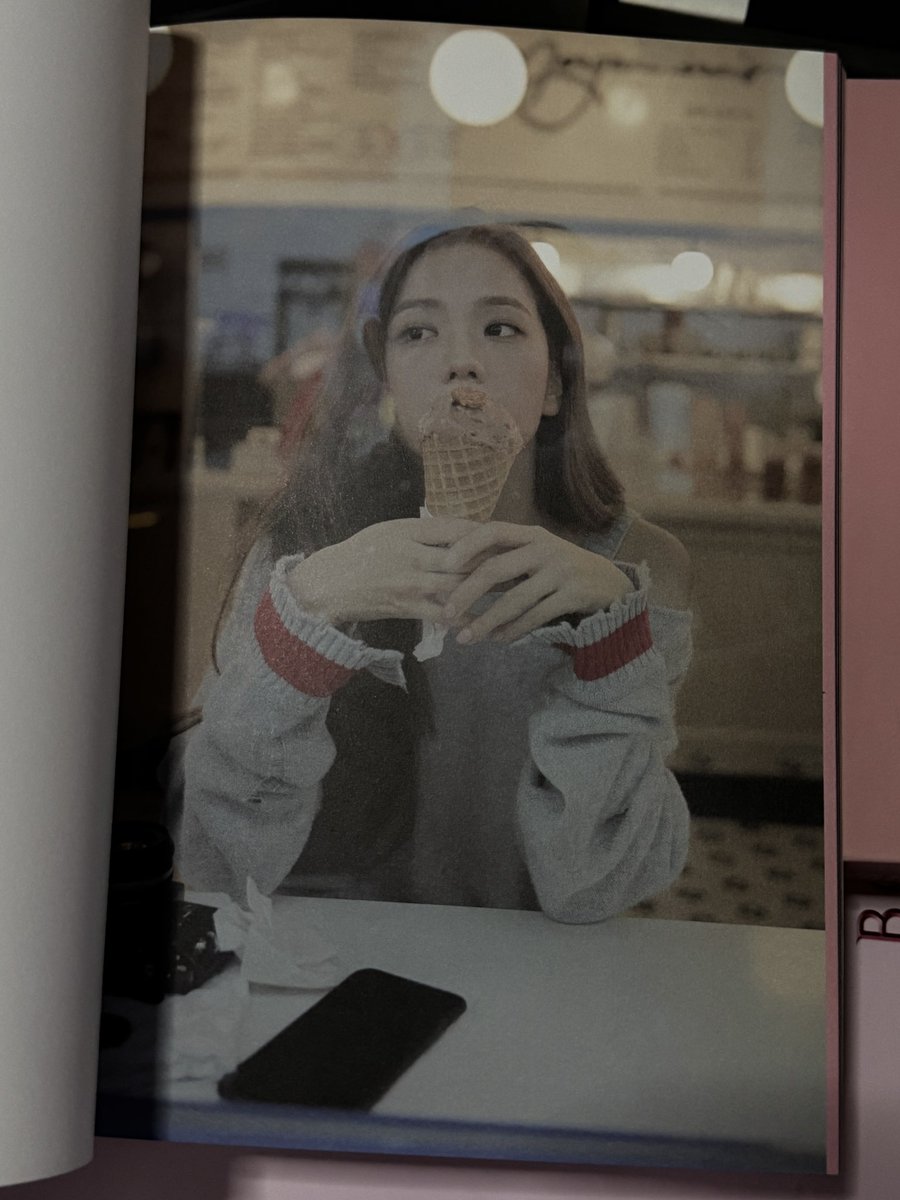 whyher55's tweet photo. ปล่อย Photobook เล่มละ 800 #ตลาดนัดบพ #ตลาดนัดblackpink https://t.co/0uPMOgdepj