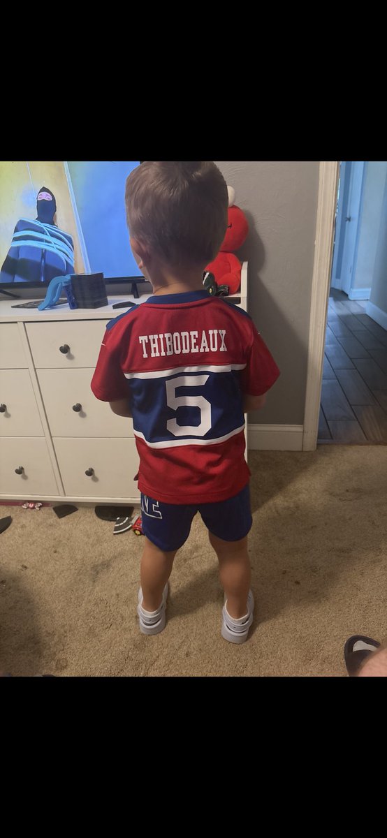 Austincullifer_'s tweet photo. @Giants @kayvont 

My son, Bentley, insisted on wearing his Thibodeaux jersey to daycare today. It’s almost that time! Go giants 💙 https://t.co/ZaMig9fjbK