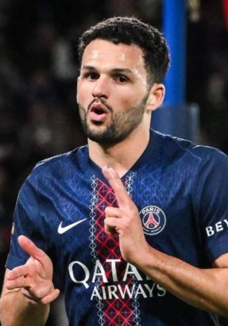 ClaudeFonta's tweet photo. Questi due nuovi acquisti del Milan non mi convincono proprio per niente o se mi convincono, mi convincono proprio poco, a me, sinceramente, detto proprio onestamente parlando, con tutto il rispetto, ma logicamente, spero proprio di sbagliarmi ovviamente…. Ci mancherebbe!! https://t.co/S2K3HECUSr