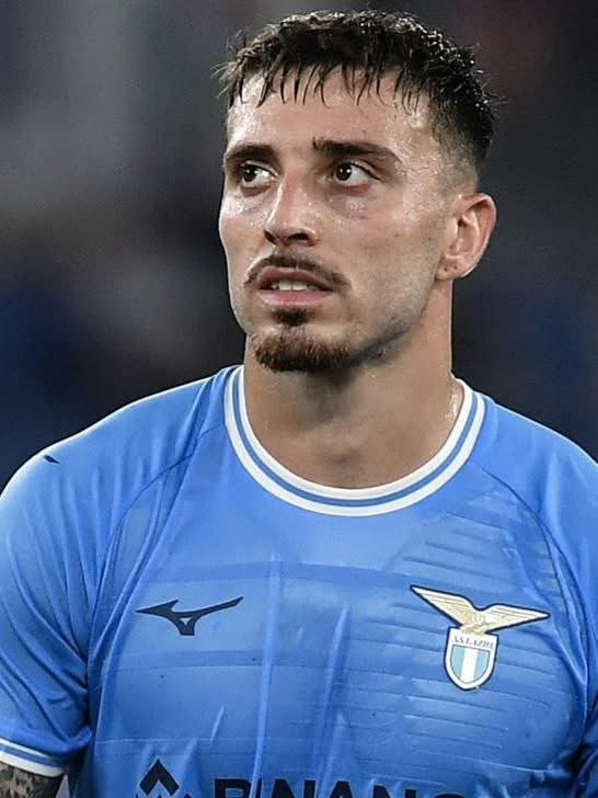 ClaudeFonta's tweet photo. Questi due nuovi acquisti del Milan non mi convincono proprio per niente o se mi convincono, mi convincono proprio poco, a me, sinceramente, detto proprio onestamente parlando, con tutto il rispetto, ma logicamente, spero proprio di sbagliarmi ovviamente…. Ci mancherebbe!! https://t.co/S2K3HECUSr