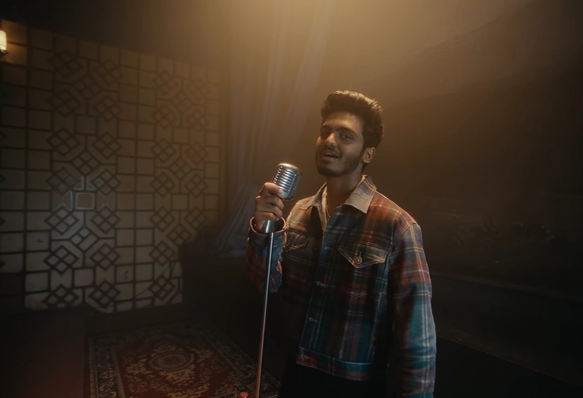 arvindhhh_'s tweet photo. every                                         has it's                  
masterpiece                           cheap copy https://t.co/H5hoAxSGAD