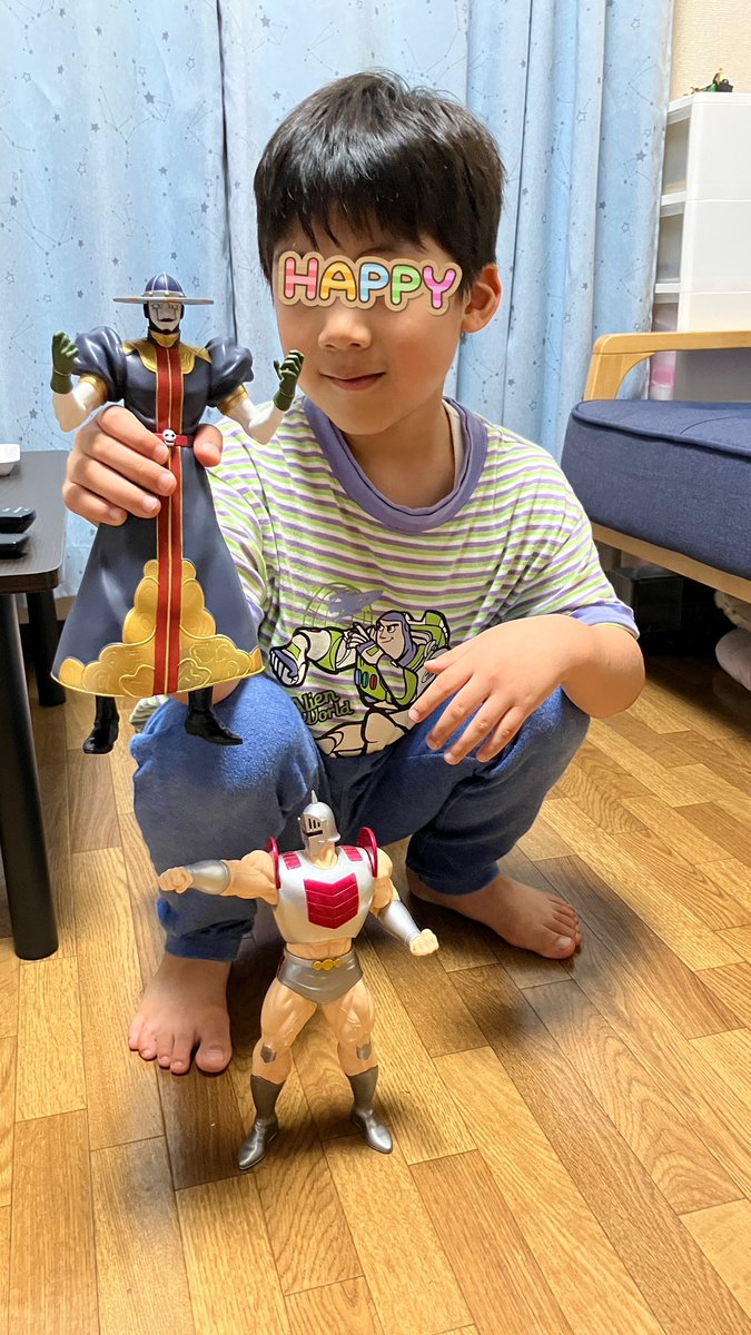 mszzw402's tweet photo. またまた、お家から離れたとこにあるゲームセンターですが見つけました！
「キン肉マン　完璧超人始祖編 リアルフィギュア-グリムリパー-」
グリムリパー（サイコマン）好きなので、フィギュア化嬉しかったですし、多少お金を掛けてでも、取る価値ありますね！
ちびゆきも、大変喜んでおりました！ https://t.co/KQEFNF13fP