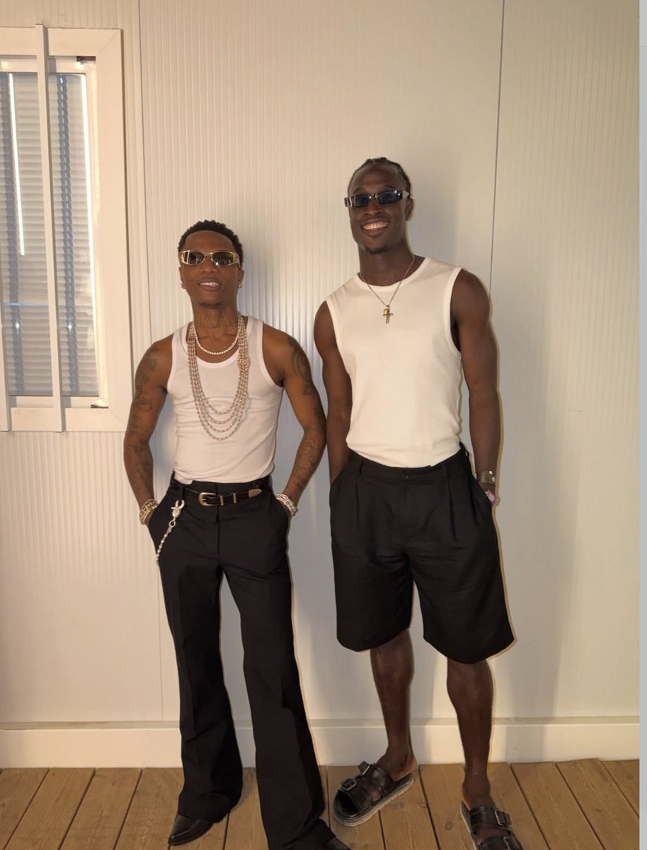 Olamide0fficial's tweet photo. Wizkid x DJU 😍🇵🇹 https://t.co/EPpeCJr4bK