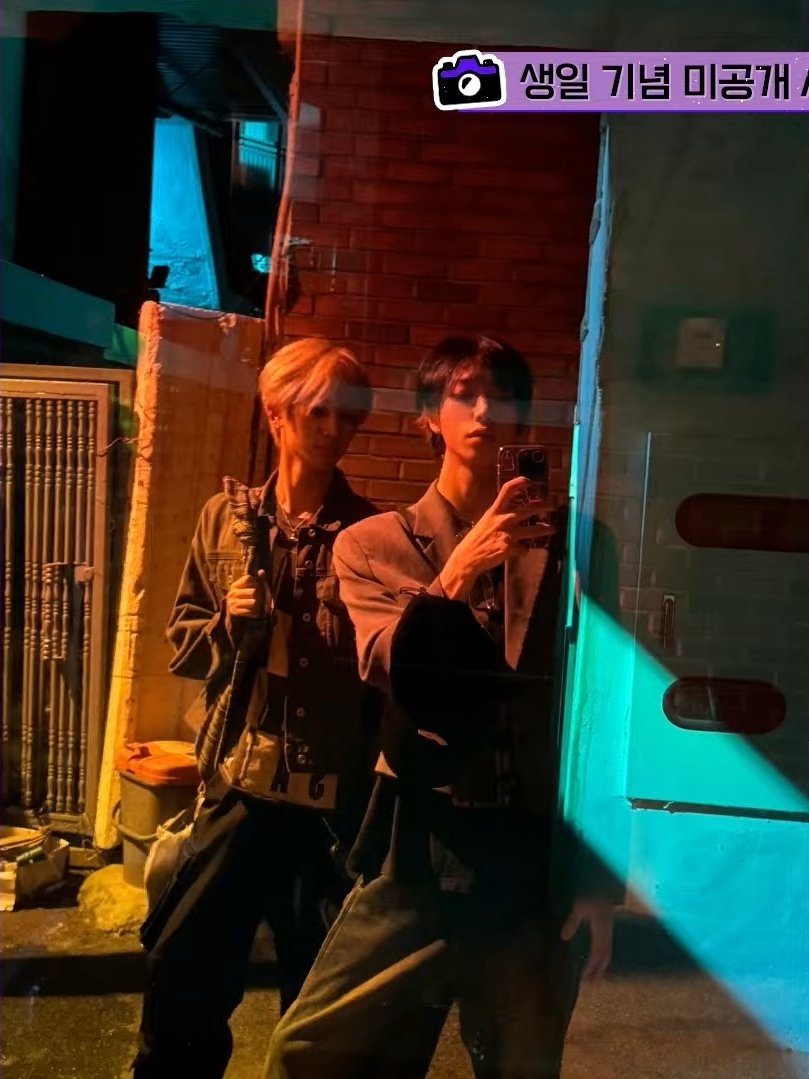 Whykwk's tweet photo. 안신이 르노 생일 기념 미공개 사진 ㅜㅜ~~~ https://t.co/vSmk7x8C6p