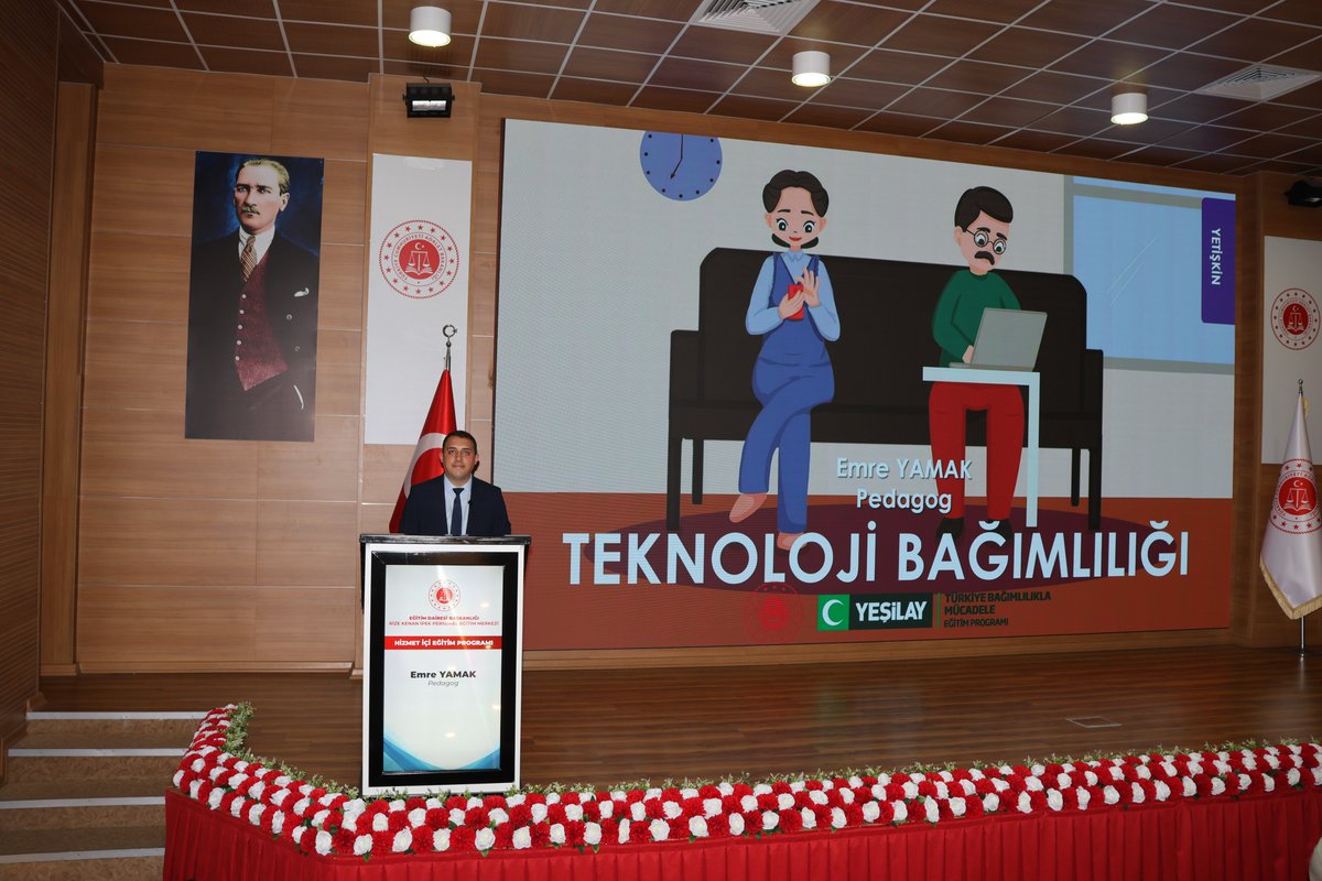 RizePem's tweet photo. Eğitim Dairesi Başkanlığınca Rize Kenan İpek Personel Eğitim Merkezinde Bağımlılıkla Mücadele Eğitim Programı Kapsamında Pedagog Sayın Emre YAMAK Tarafından Eğitim Görenlerimize "Teknoloji Bağımlılığı" Konulu Seminer Verildi. https://t.co/1mtI0bLHHM