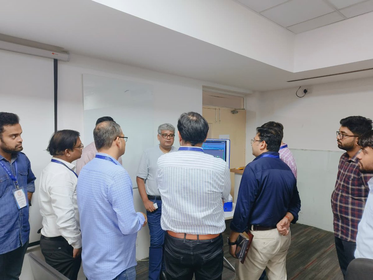 QInsightlabs's tweet photo. An inspiring interaction with the 7th CEP Batch on AI/ML! Fantastic discussions on how Visual ML Pro, Studio, and QForge are transforming deep-tech education through visualization-first learning.
Thank you, Prof. Manav Bhatnagar &amp; Prof. Manoj B. R. !
#AI #Quantum https://t.co/4QQVSBnsVW