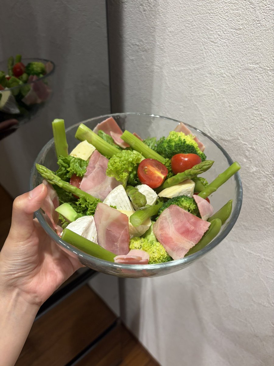 luvoffreco's tweet photo. サラダ記念日だからサラダ作った♩♩♩✮*｡ﾟ https://t.co/cZmBY4T9PO