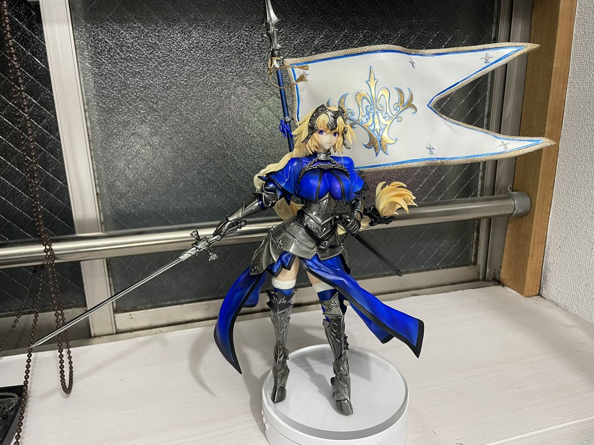 Shin_go6's tweet photo. フレンチドール様　FGOジャンヌダルク
完成致しました✨
剣はステンレスで作成致しました、フォロワー様の教えで甲冑も何となくクロームになりました✨皆様に感謝🙇 https://t.co/lbHridhmny