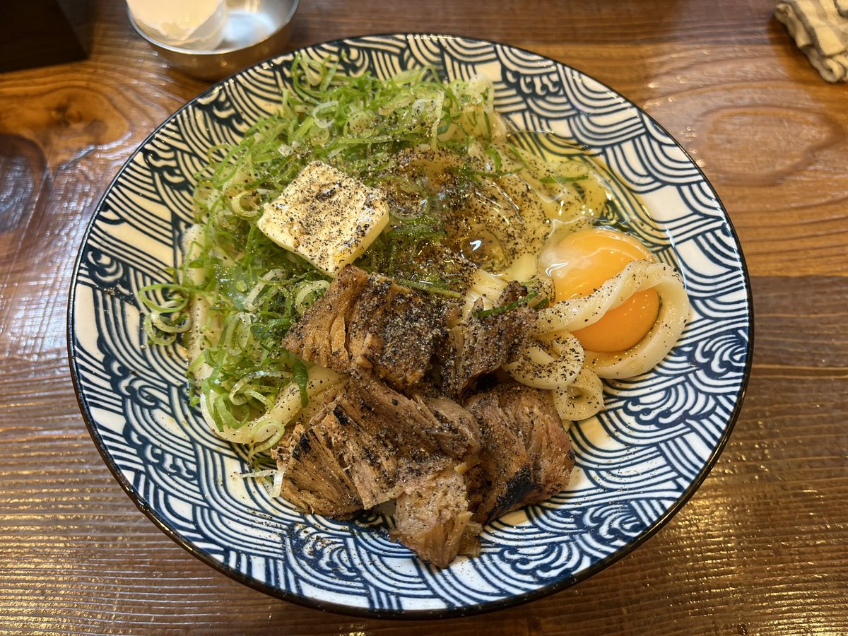 iroha3417's tweet photo. 雨降ってきちゃったから今日はうどん2杯で切り上げ
流石にうまい https://t.co/clGfjj4IcT