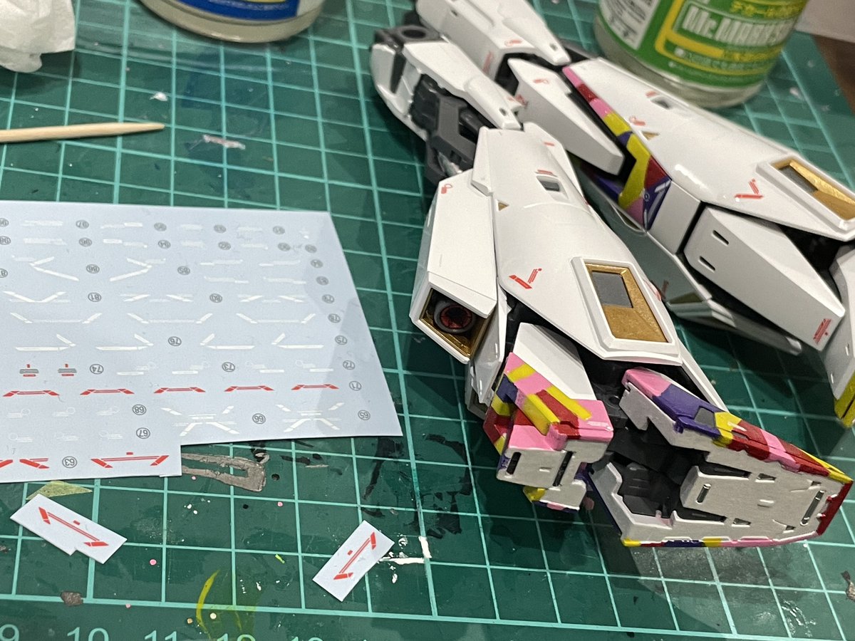 Die_K_'s tweet photo. デカール貼るぞ https://t.co/betfwWFFFv