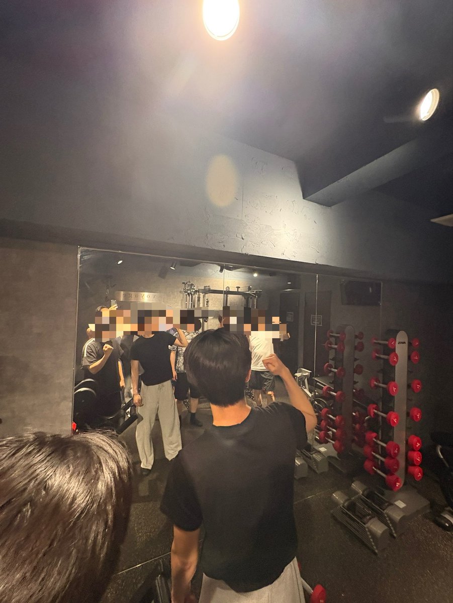 SGym_salon's tweet photo. エスジム第22回合トレ会done!
みんながいる環境だから『ちゃんとやろう』ってなるしサボれない。
環境の力を利用して自主的に追い込んだ時の『自分はそんな無理やり頑張った感ないのにしっかり達成感を得られる』感覚ってめちゃ貴重だよね。
本日もありがとうございました‼️ https://t.co/h62E4GCgMi