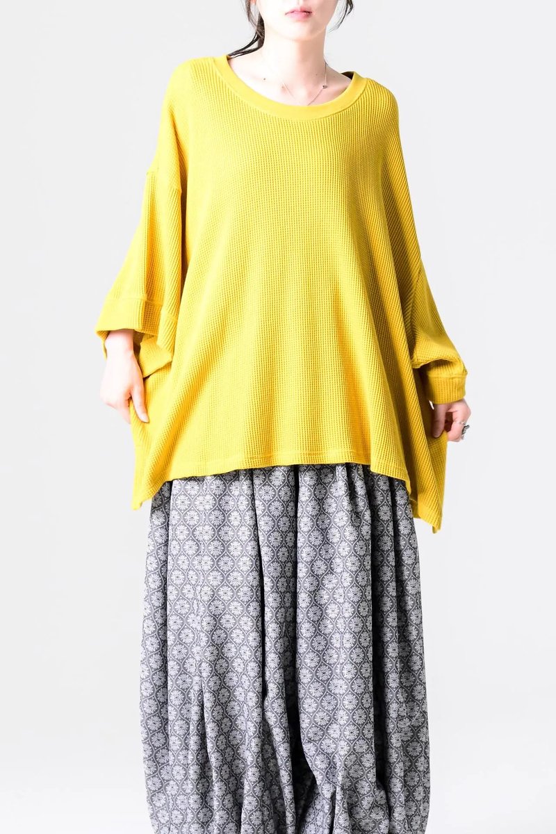 OVIESTUDIO's tweet photo. [BISHOOL]

The Classic Knit Sew Heavy Waffle mustard

BISHOOLが「私たちがウールを着用しない日に、着る衣服」
として不定期で制作するニットソー。

https://t.co/vEGQFkDLcw https://t.co/v3TVmo8yY5