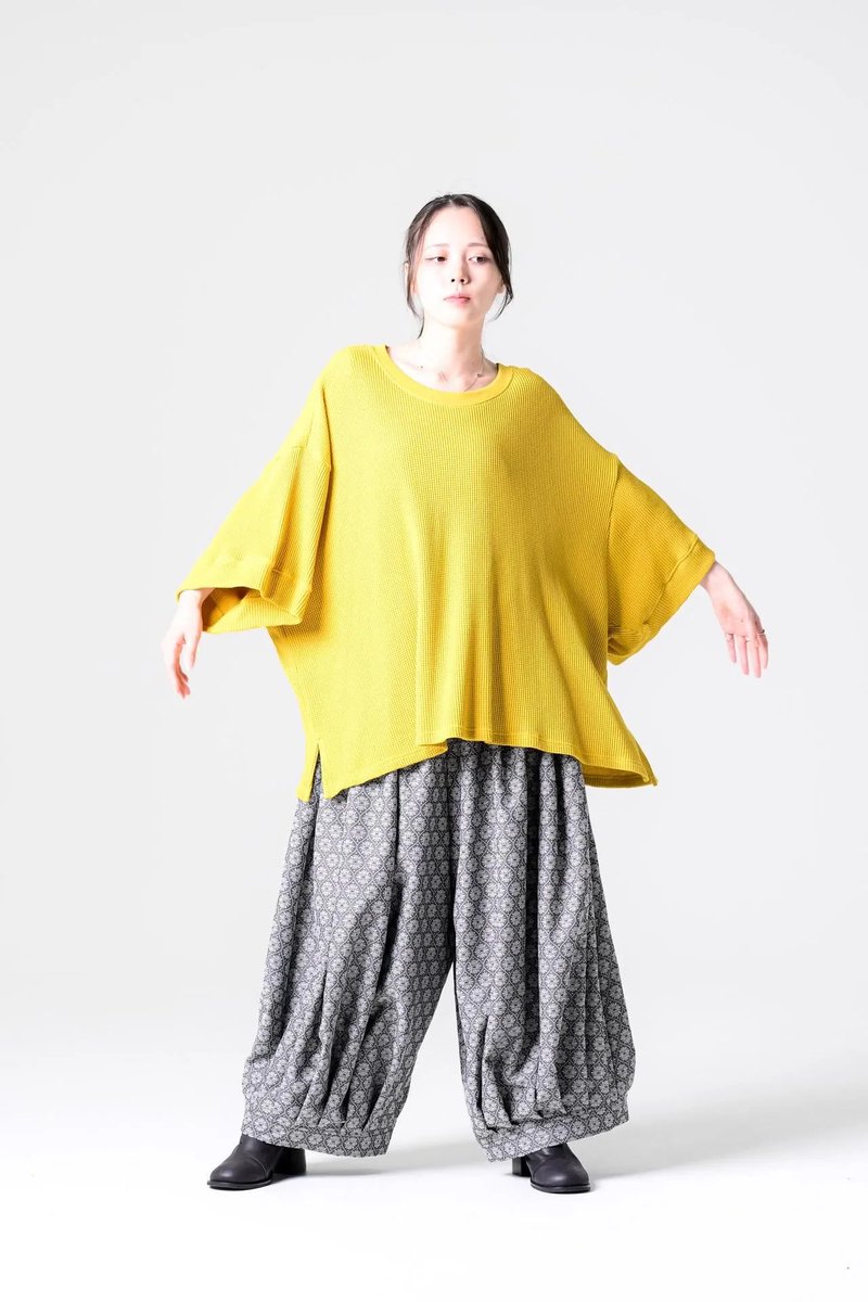 OVIESTUDIO's tweet photo. [BISHOOL]

The Classic Knit Sew Heavy Waffle mustard

BISHOOLが「私たちがウールを着用しない日に、着る衣服」
として不定期で制作するニットソー。

https://t.co/vEGQFkDLcw https://t.co/v3TVmo8yY5