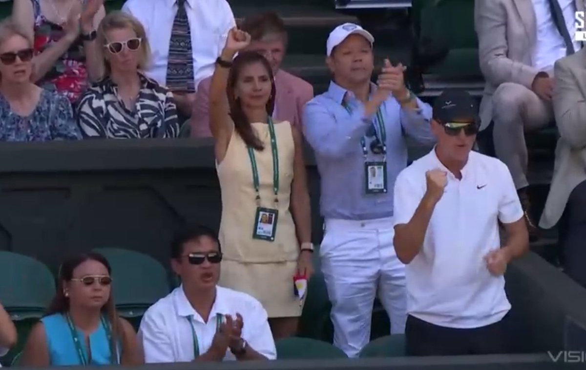 marcy9496's tweet photo. TITA DYAN IN DA HAUS, TOO!!
Sana swerte ang dala mo Tita!!
#Wimbledon📷 https://t.co/PgdnyYB8CN