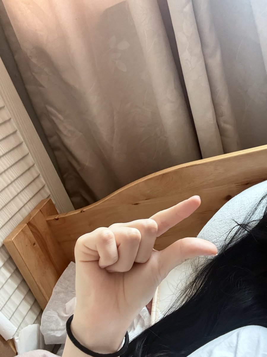 hetai13e0's tweet photo. 여고딩한테 상납할 호구새끼 없나?ㅋㅋ https://t.co/ESmBlF6wnZ