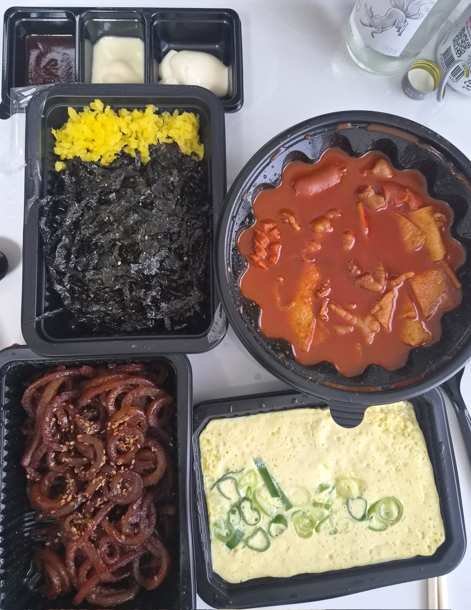 Xeahlora's tweet photo. 개냥이랑 야무지게 힐링중༼˵˃̶̀ɷ˂̶́˵༽ ෆ⃛
@8P_PH https://t.co/raDewR2Bk0