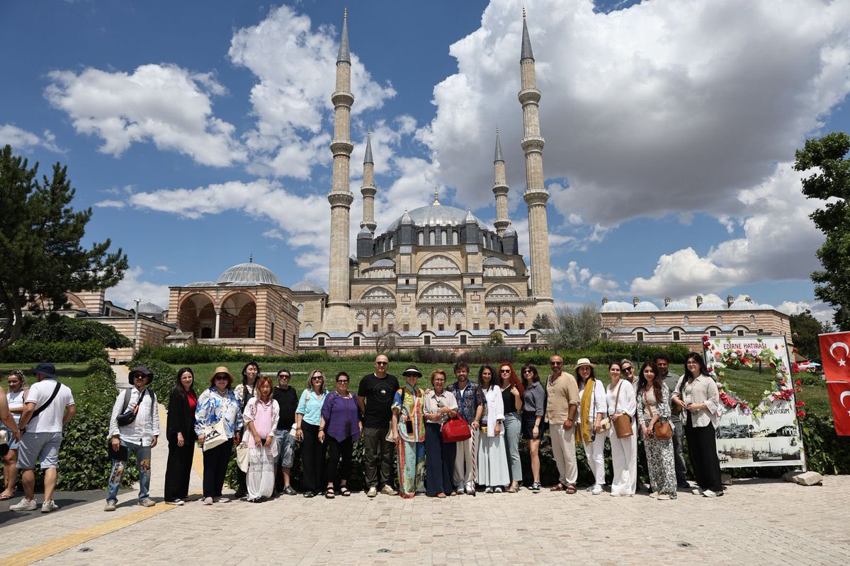 tr21trakya's tweet photo. 📌Bu yıl Edirne Kırmızısı’nı odağına alan 5. Arnica Art Land Sanat Çalıştayı, “Renkten Dokuya, Edirne’den Dünyaya” sloganıyla 5-12 Temmuz 2026 tarihlerinde Edirne’de gerçekleşiyor. https://t.co/UgP117xAOt
