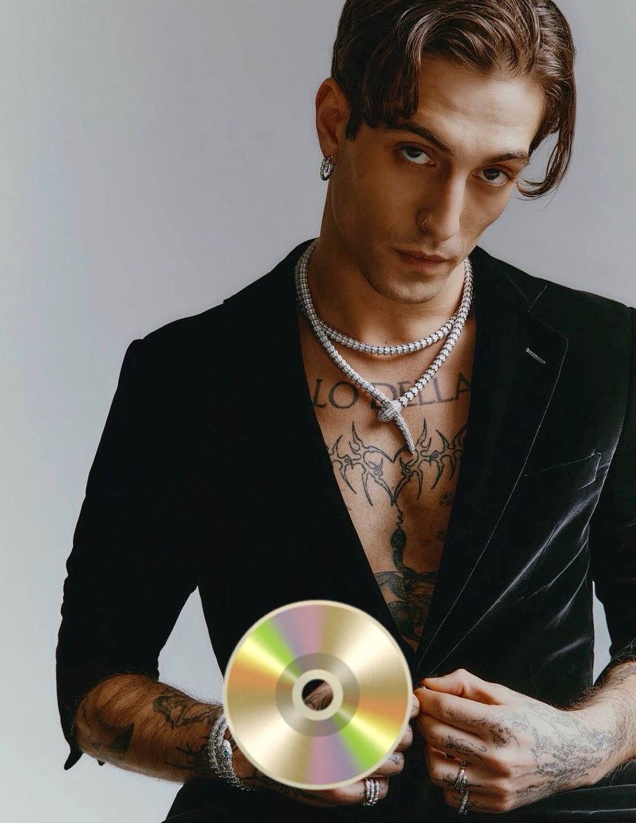 Reality_House's tweet photo. Certificazioni FIMI:
Secondo disco di platino (100k) per l’album #Giovani di Irama! Per lui anche il platino (50k) per l’album #AntologiaDellaVitaEDellaMorte. 🎵
Damiano David certifica il disco d’oro (100k copie) per il singolo #TheFirstTime. 🎶
📀💿 https://t.co/Ldw5onDFI3