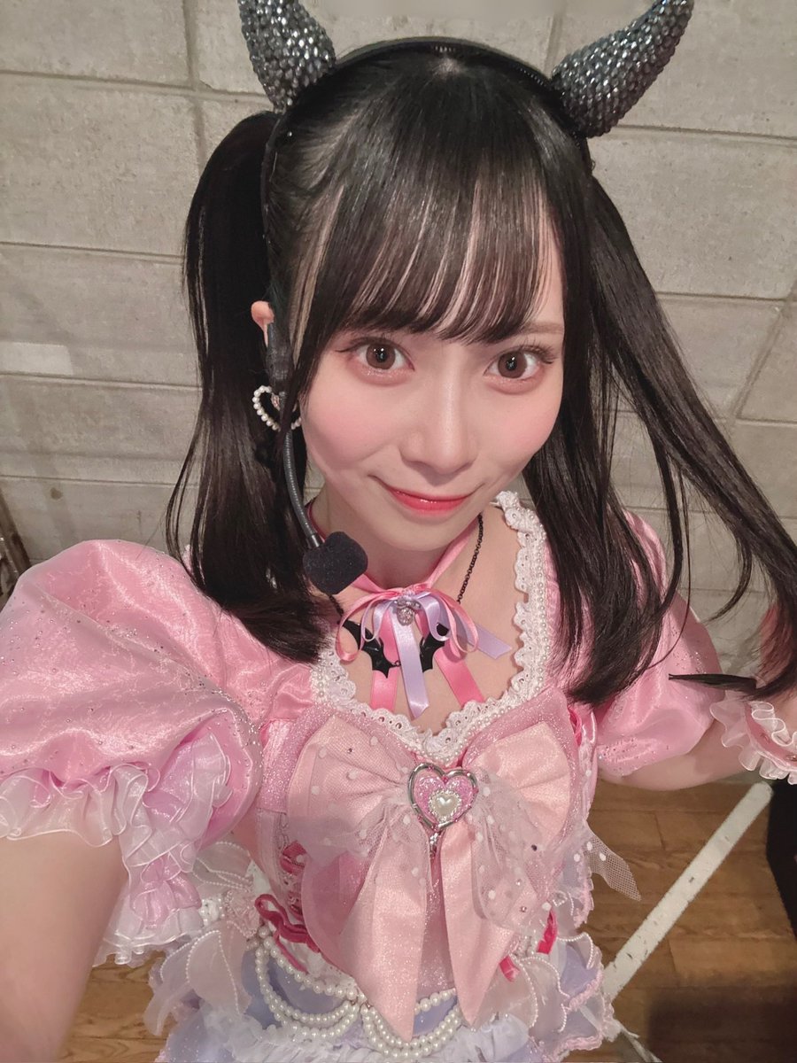 yayoko_845_48's tweet photo. 私もいつか大きい会場で……👿🎀♡

#わるきー https://t.co/SgecV6Iqe8