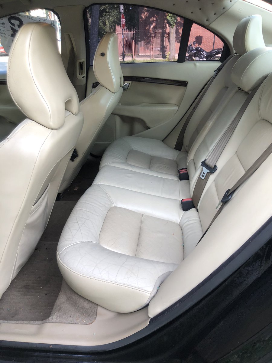 JayMoneyHung's tweet photo. $1850 07 Volvo s80 Chicago 📍Il LOCATION 182k miles clean title  Hit in Back https://t.co/GtOdLHnndQ