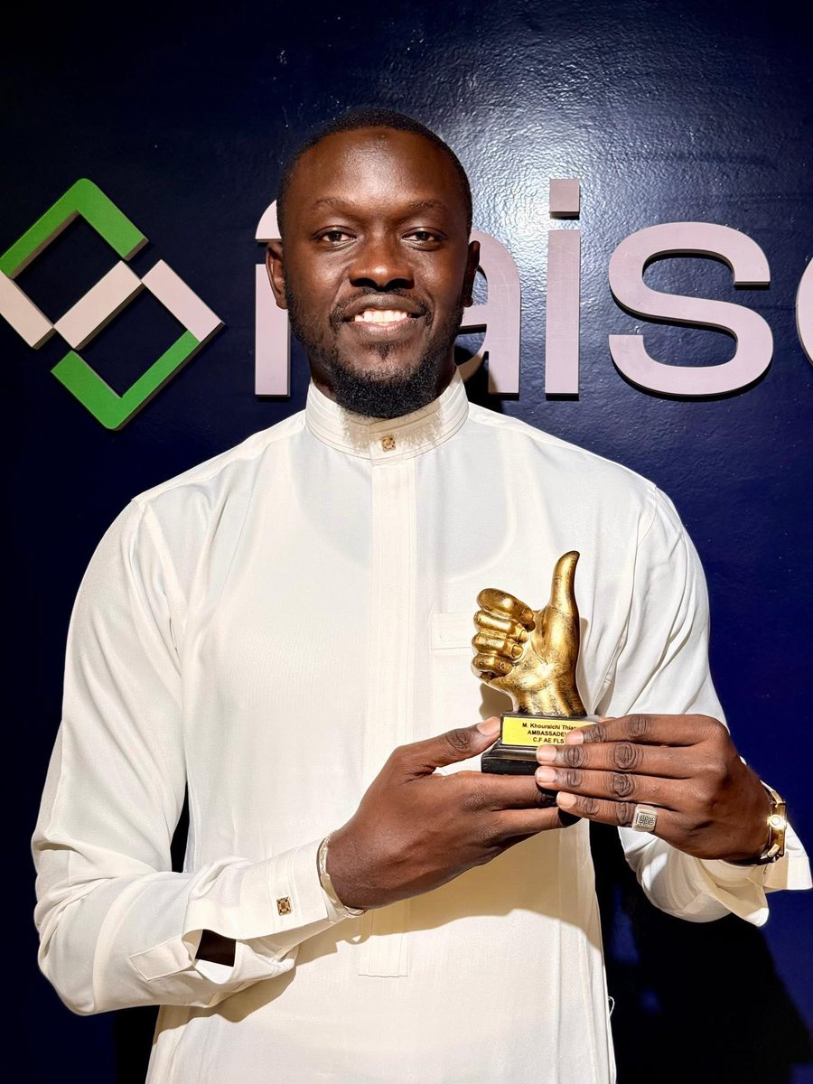 Cisse_Maps's tweet photo. Khouraichi Thiam a été exclu du groupe WhatsApp de Moncap. Un mot pour lui ? https://t.co/2LWBri8Gvk