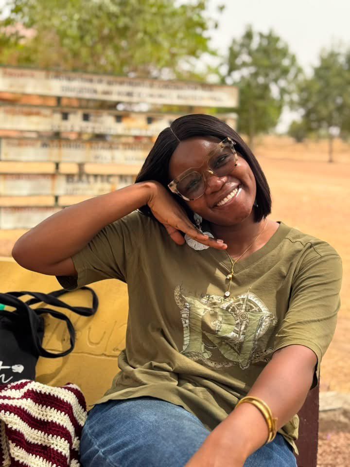 a4lasade's tweet photo. There was this day when I was in school. I went to get my USB charger cord.

As I was waiting there, a student came to withdraw ₦500.

The moment he said, “I want to withdraw ₦500,” my attention shifted completely from why I came there. I don’t know why, but I just found myself paying attention. It was as if something was telling me to wait and see how everything would play out.

The POS attendant told him the withdrawal charge was ₦50, which meant he would only leave with ₦450.

Without complaining, he quietly agreed.

After collecting the money, he walked straight to a nearby akara seller and handed her the ₦450 to give him akara.

That moment broke me.

I don’t know why, but my heart became so heavy. I couldn’t stop imagining what must have led to that moment. Was that all he had? Had he not eaten all day? Was that supposed to be his breakfast, lunch and dinner? So many thoughts ran through my mind.

I immediately told the POS attendant to withdraw ₦2,000 from my card and give it to him. I also paid for my USB cord.

When the POS attendant handed him the money, he told him that I was the one who sent it.

The young man turned and looked at me.

I couldn’t stand there anymore, so I left immediately.

But before I walked away, I noticed he lowered his head and started crying.

He wanted to come over to meet me, but I quickly left because I knew if he started crying in front of me, I would probably join him.

As everything was happening, one thought kept ringing in my mind:

“If I can’t bear to see my younger brother go through something like this, then I also can’t bear to watch another person’s child go through it.”

Till today, I still wonder what was going through his mind before he walked into that POS shop.

Life is happening to so many people silently.

The person smiling beside you may just be trying to survive one more day.

That day reminded me that kindness doesn’t always have to be loud. Sometimes, ₦2,000 is more than money. Sometimes, it’s hope. Sometimes, it’s a reminder that God has not forgotten someone.

I’m just grateful that, for that brief moment, I was able to put a smile on his face and maybe become the answer to a prayer he had whispered to God.

©️Church Girl