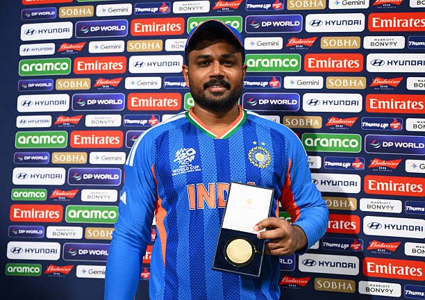 Cricketmythos's tweet photo. According to BCCI🥶

- Shubman Gill has a string of low scores, we will back him

- Abhishek Sharma has a string of low scores, we will back him

- Ishan Kishan has a string of low scores, we will back him

- Shreyas Iyer has a string of low scores, we will back him

- Rishabh Pant has a string of low scores, we will back him

- Sanju Samson has a string of low scores, we will drop him😭

Your thoughts on this?? 👀