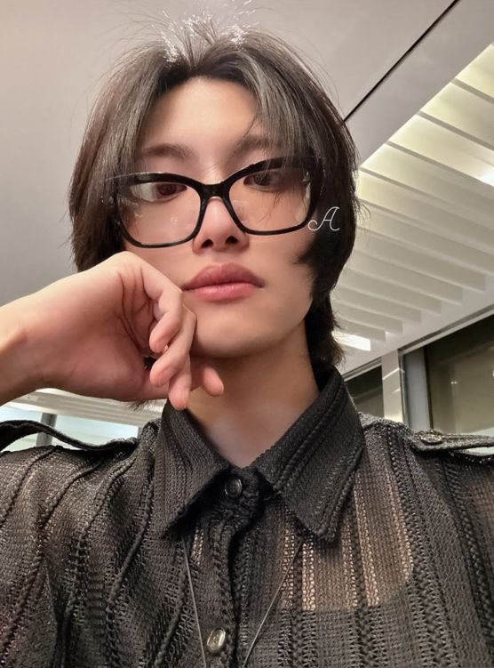 hoejoongie's tweet photo. “heat?”

oh god…his scent had triggered sh’s heat.

sh closed his eyes, letting hj move his hands under his shirt. the moment his fingertips brushed against sh’s nipple, the omega whined &amp; his legs started to shake.

“my omega is sensitive,” hj murmured against sh’s neck https://t.co/p860eDsYgF