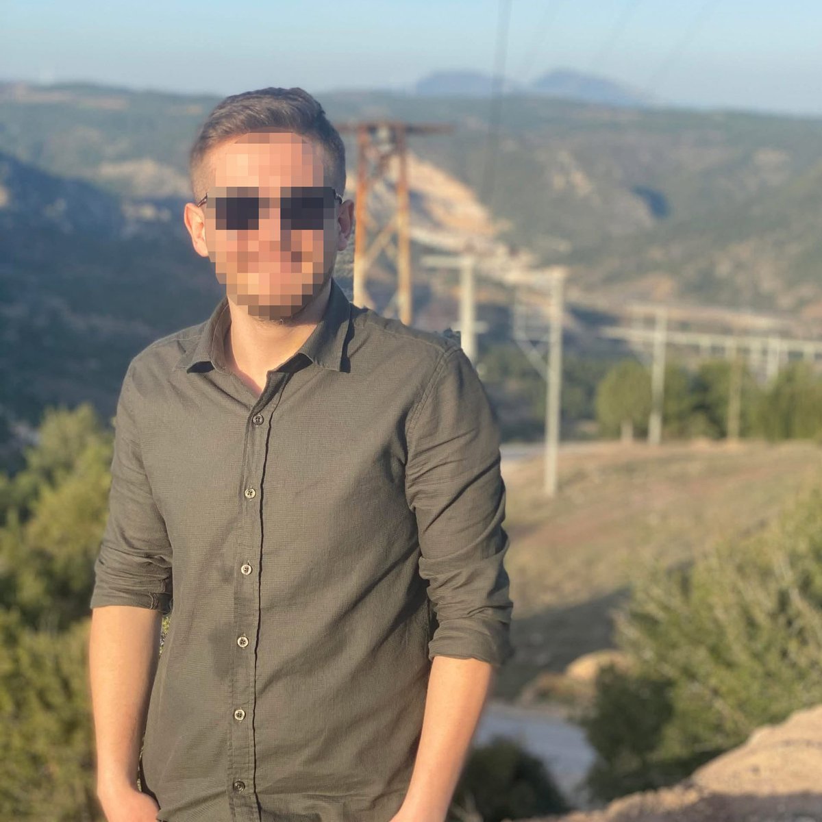 bosunatiklama's tweet photo. Bilecik'te 420 bin 743 TL trafik cezası kesilen 26 yaşındaki sürücü, eve geldikten sonra intihar etti.

Şahsın cezaları:
• Sürücü belgesi alındığı halde araç kullanmak: 200 bin TL
• Dur ihtarına uymamak 200 bin TL
• Araca belirtilen sayıda plaka takmamak: 4 bin TL
• Aracı ters yönde kullanmak: 10 bin TL
• Emniyet kemeri takmamak: 2 bin 500 TL
• Uyarı ve işaretlerine uymamak: 3 bin TL
• Araç üzerine afiş asmak: 1246 TL