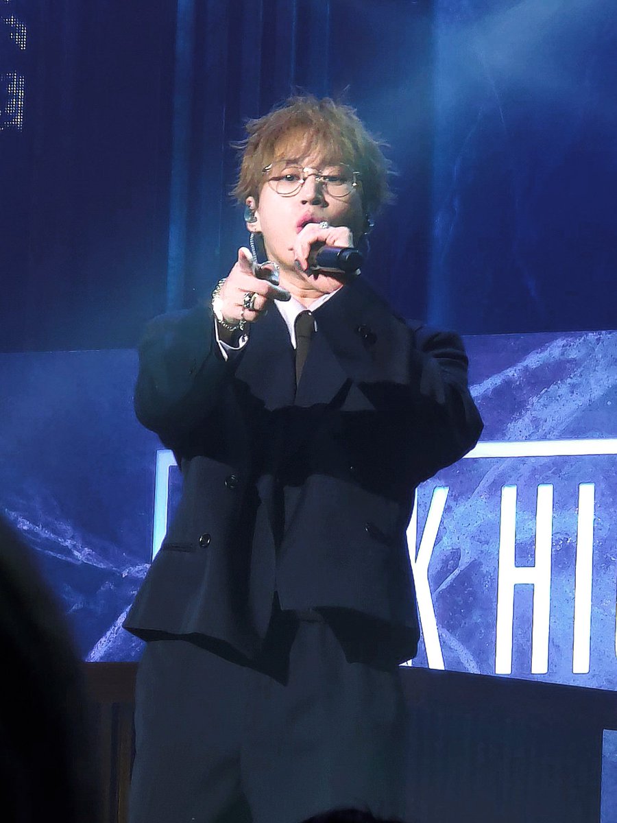 drugrosario's tweet photo. 타블로 정말 이쁘고 secky한거 아시는분... https://t.co/5ukaG2m4KR