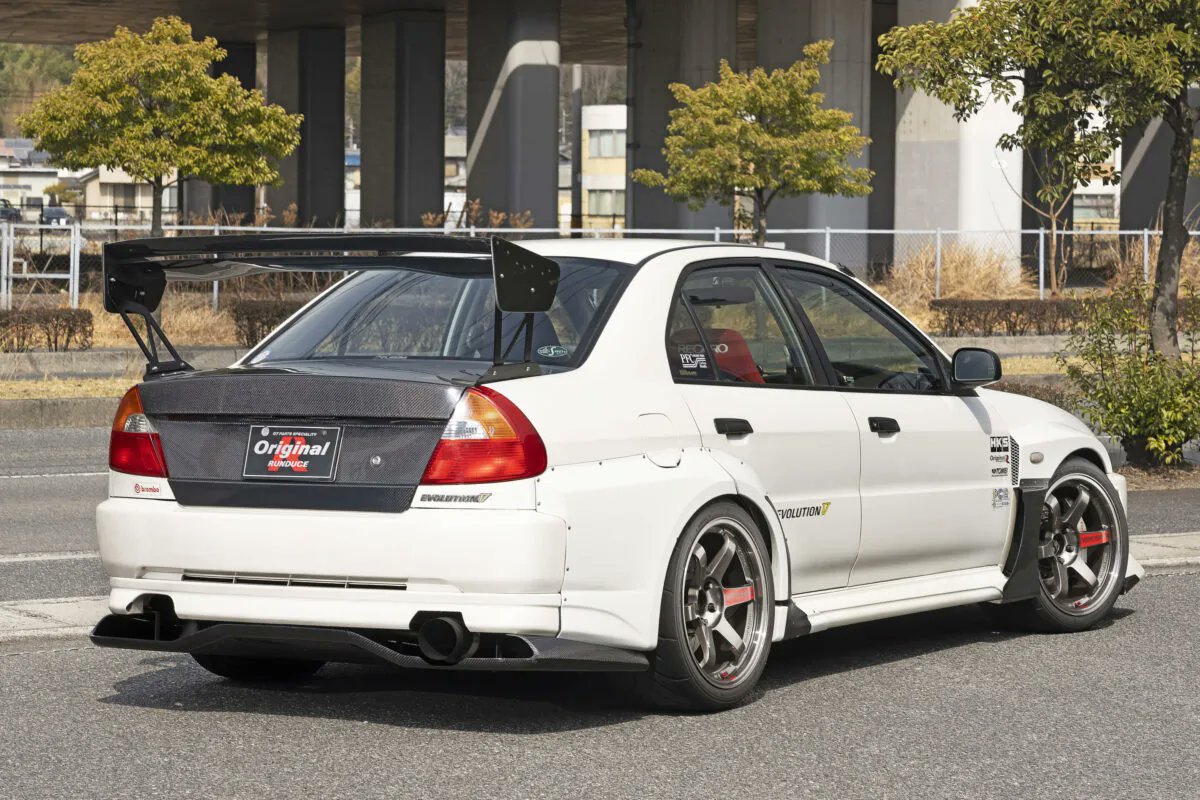 TunedCarsJapan's tweet photo. 「サーキットで恋に落ちたランエボV」20年熟成の530馬力ストリート仕様に迫る！
https://t.co/cGmXaOAf1e

サーキット走行をキッカケにランエボVのポテンシャルにゾッコン！
O/Hがてらの進化を2度重ね、4G63は530馬力に到達。 https://t.co/N0PiA6T2AT