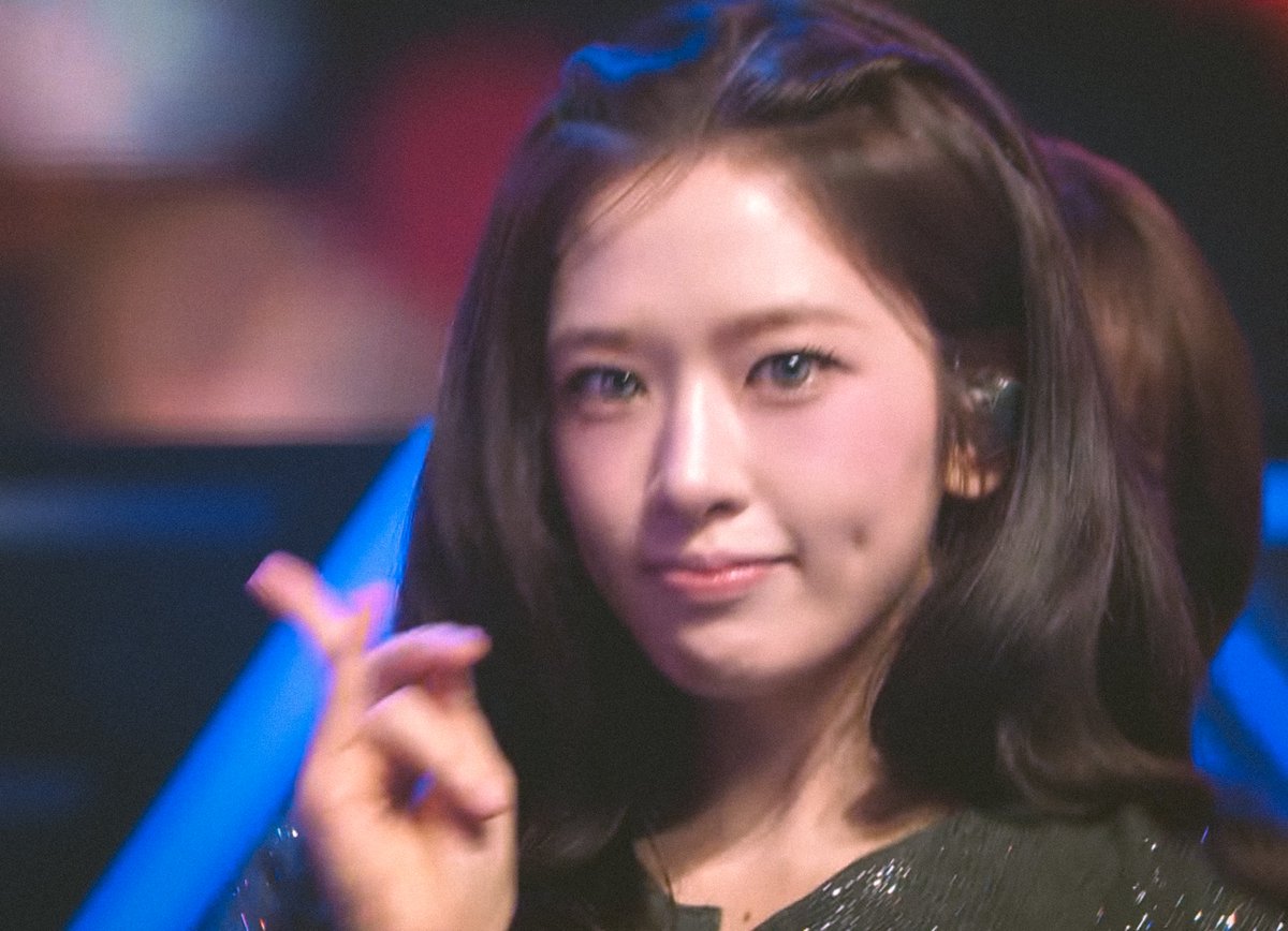 foryujinahn's tweet photo. Dimplesssssss https://t.co/eC89JqCdiD